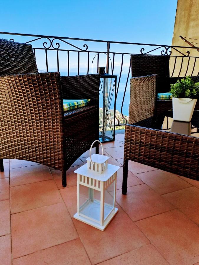 Tao Charming Apartment Taormina Exterior photo
