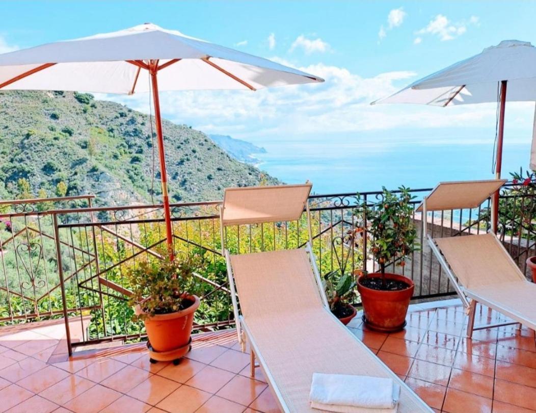 Tao Charming Apartment Taormina Room photo